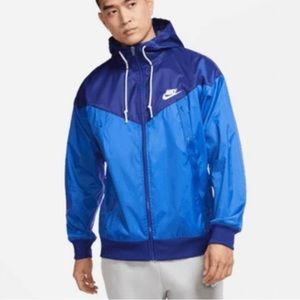 NWT Nike Sportswear Windrunner Men's Jacket Size Medium